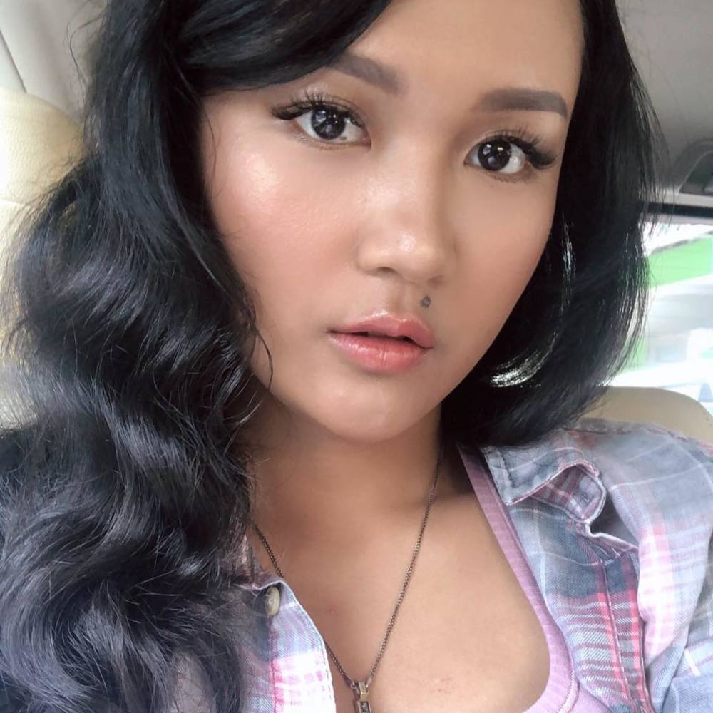 Meet your Posher, Naomi